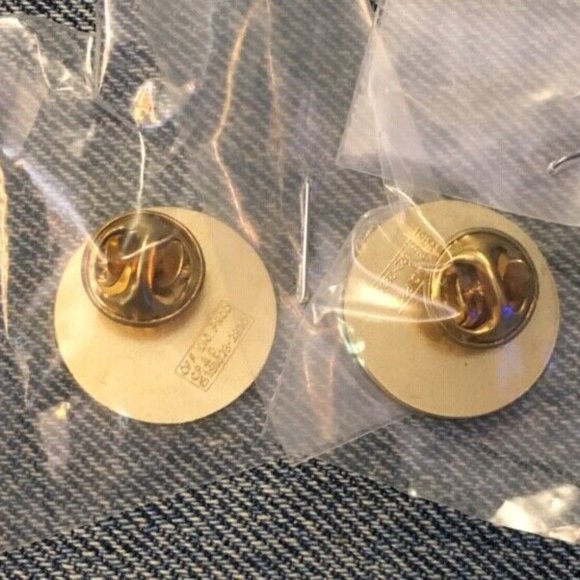 Two Atlanta Hawks Pac Man Logo NBA Pins ~ Basketball - Picture 2 of 2